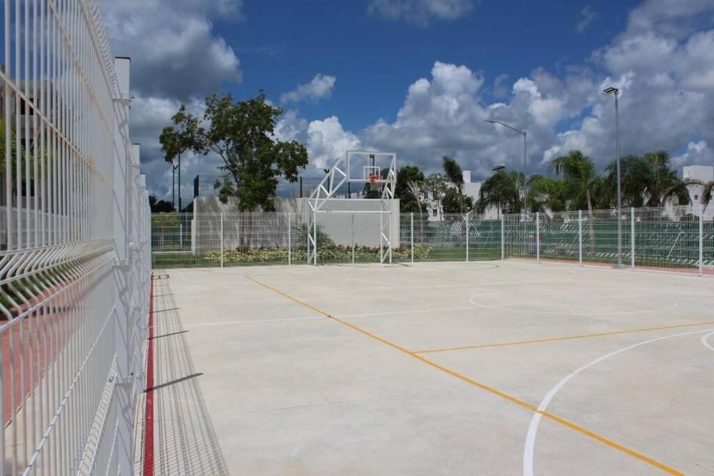 Casa Guerra En Maderos Residencial -ideal Familias Y Viaje De Trabajo Ferienhaus Cancún